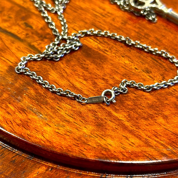 Tiffany & Co. Silver crown Key and chain Necklace both marked Tiffany and 925 - Picture 3 of 9
